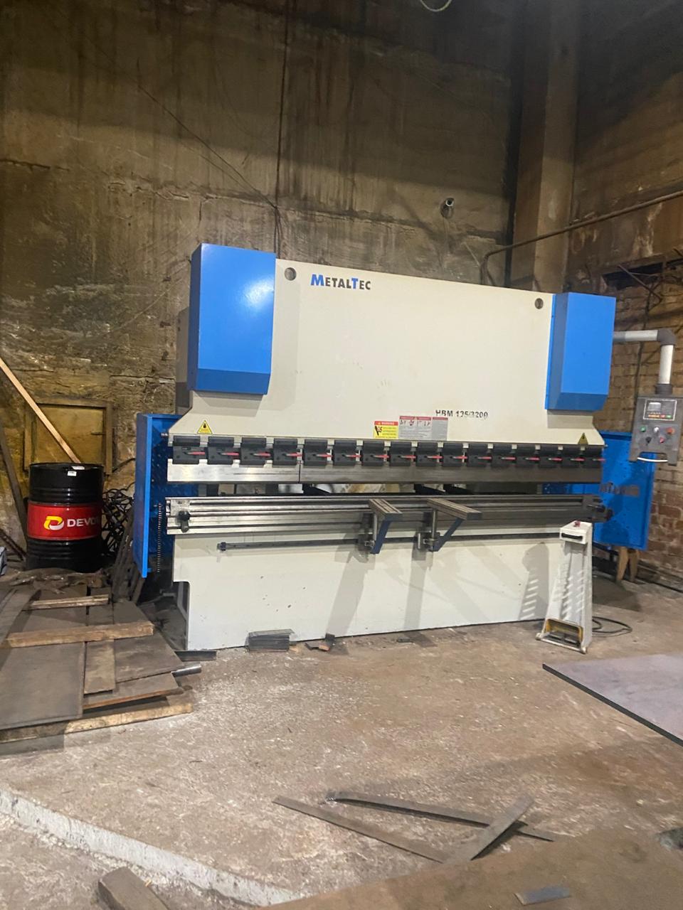 Листогибочный пресс с ЧПУ METALTEC HBM 125 3200