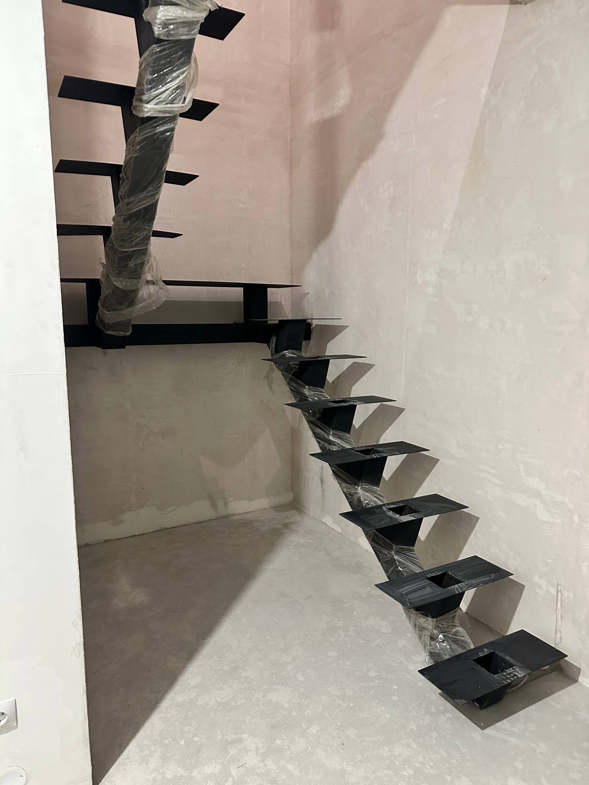 Металлокаркас лестницы